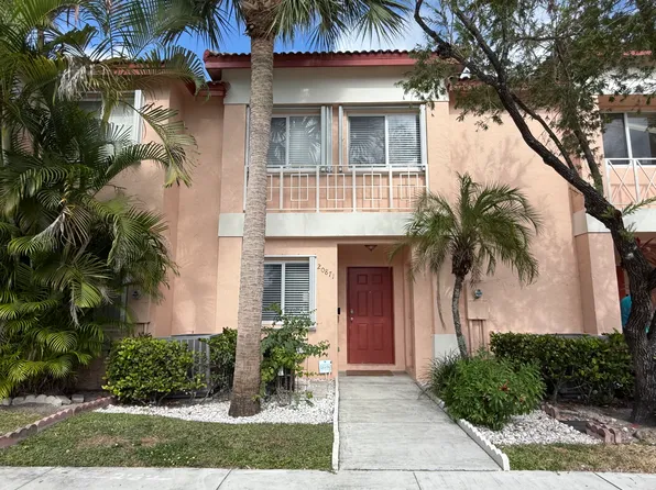 20871 NW 2nd St, Pembroke Pines, FL 33029