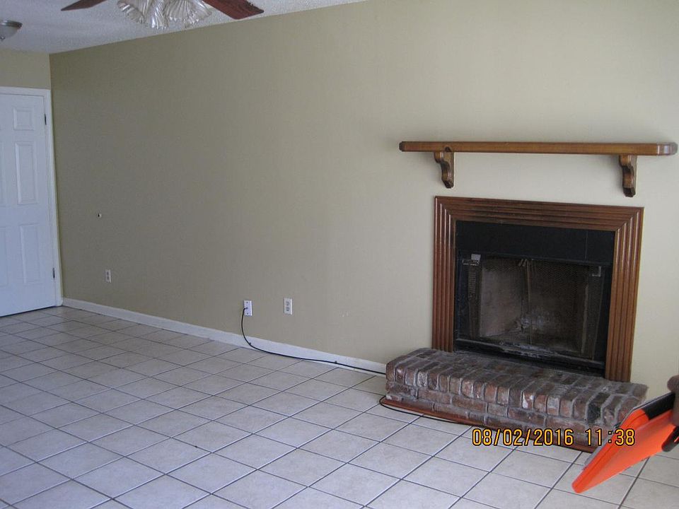 2nd image of 3506 Christine Rd