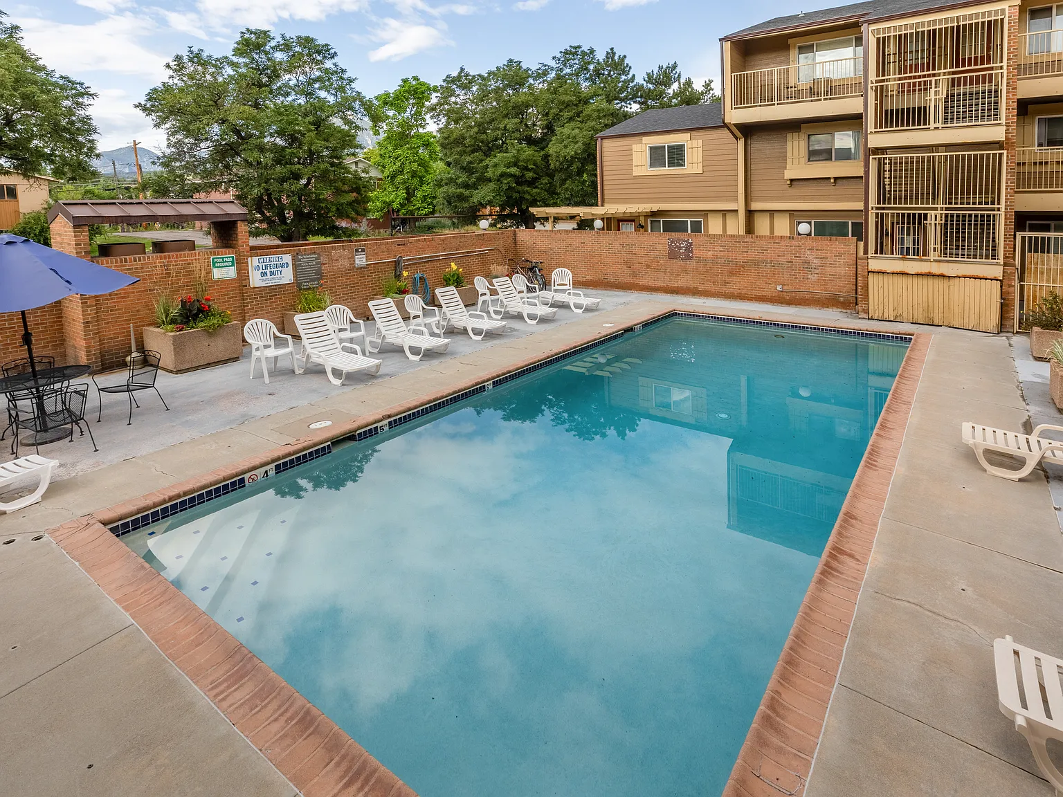 2 bed, 1.5 bath, 1100 sqft, $2,300 — Photo 1