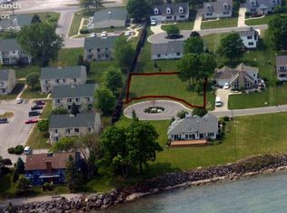 9074 E Rockport Dr, Lakeside Marblehead, OH 43440