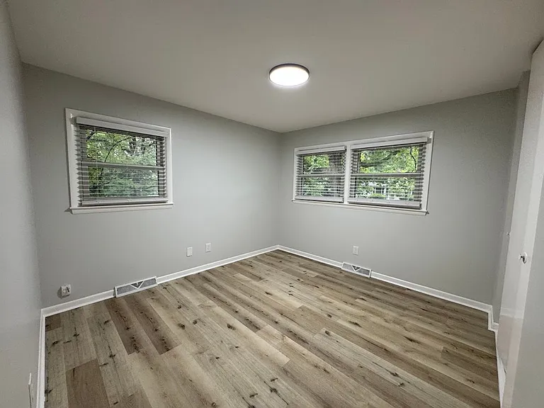 2205 Hathaway Dr — Photo 35