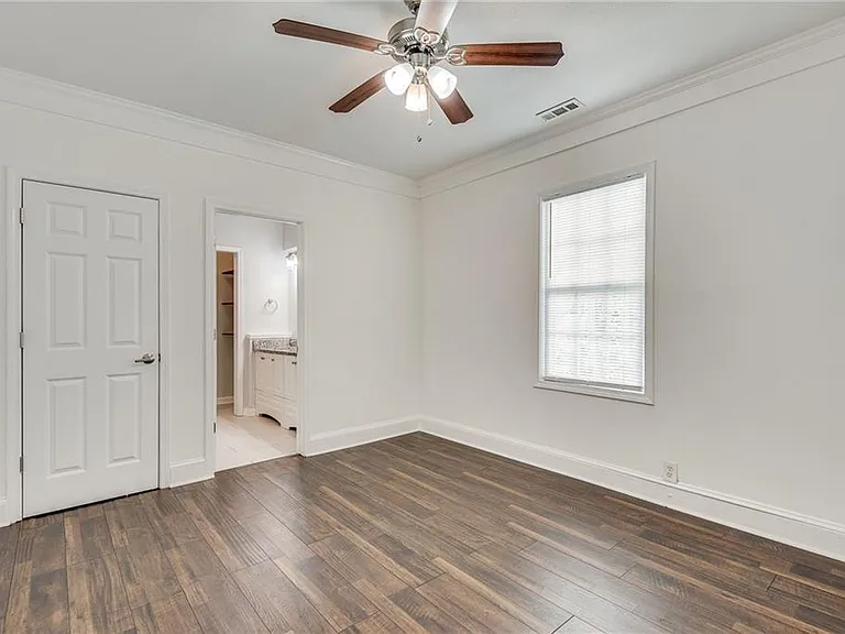 244 Laurel Ave SW — Photo 10