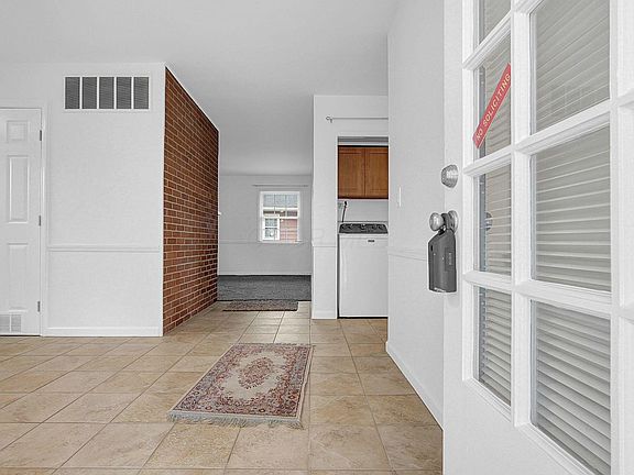 5th image of 463 Darbyhurst Rd