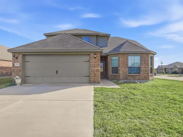 1000 Tumbleweed Trl, Crowley, TX 76036