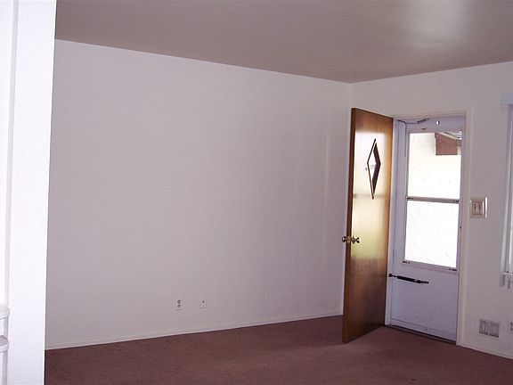 2nd image of 1936 Grand Ave
