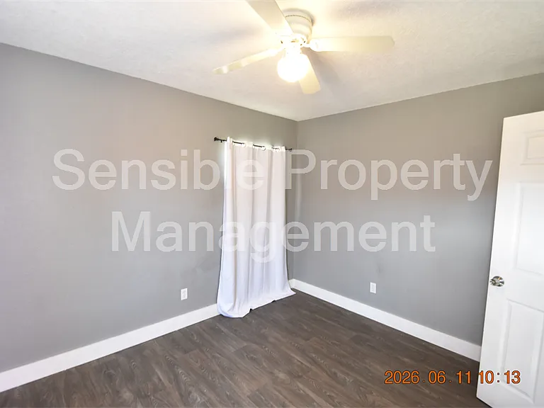 1906 E Bougainvillea Ave — Photo 21