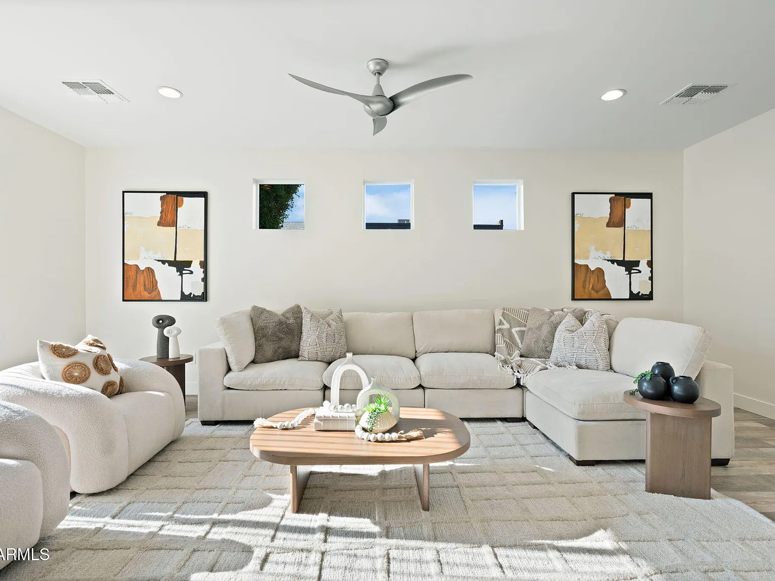 3 bed, 2.5 bath, 2123 sqft, $4,400 — Photo 3