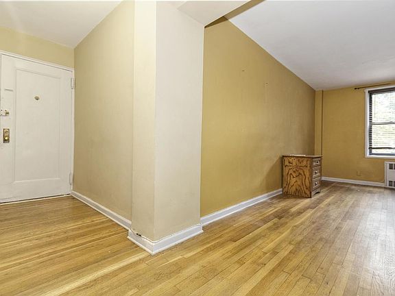 3rd image of 2220 Burnett St APT 1K