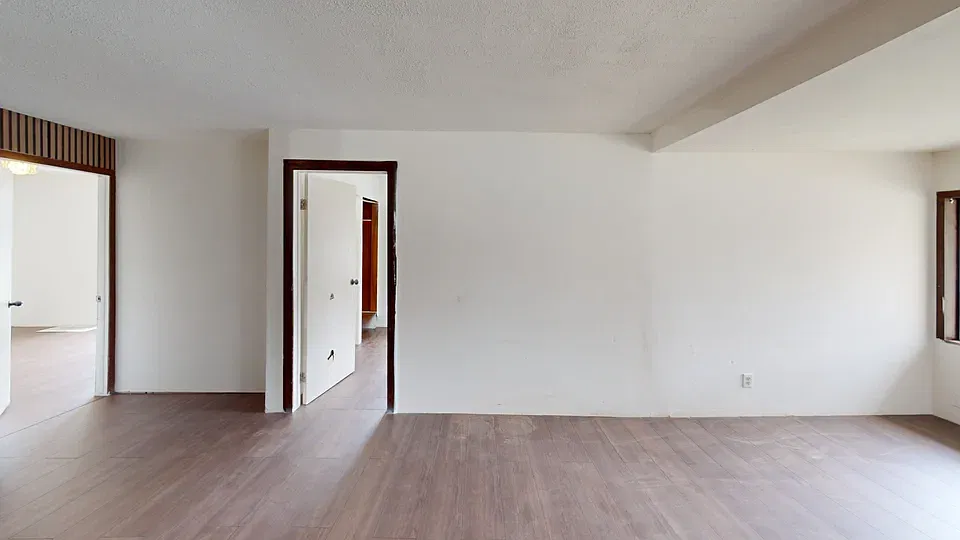 4 bed, 2000 sqft, $2,000 — Photo 2