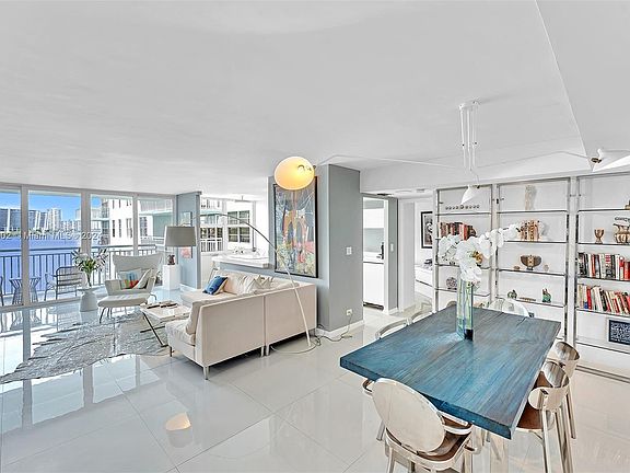5th image of 301 174th St APT 501