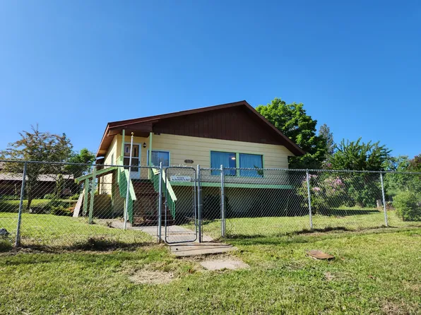 315 E 7th St, Republic, WA 99166