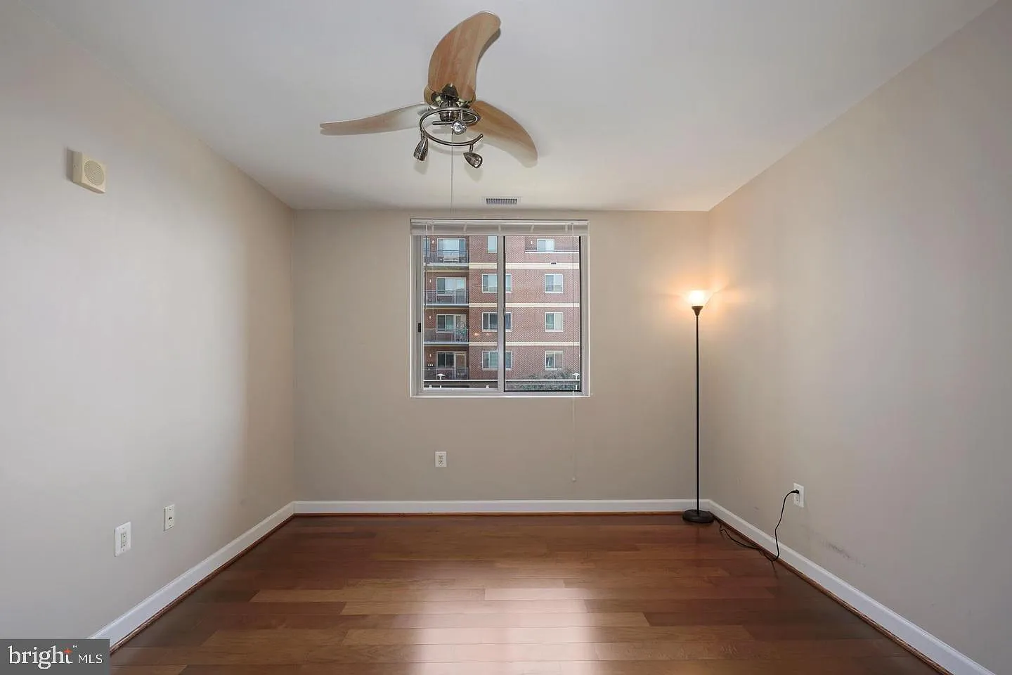 1 bed, 740 sqft, $2,300 — Photo 1