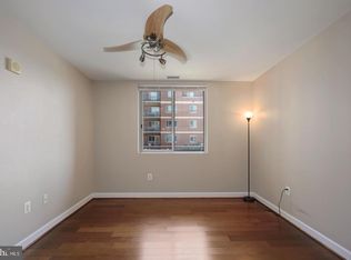 8191 Strawberry Ln APT 218, Falls Church, VA 22042