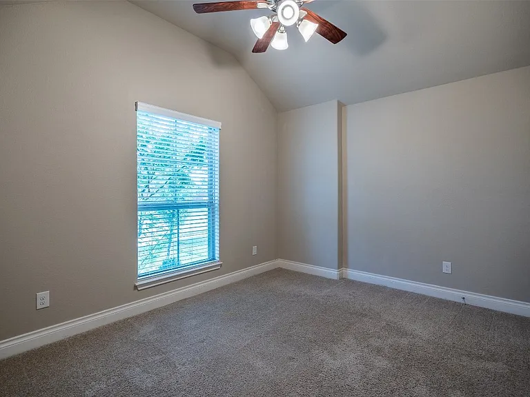 421 Inspiration Dr — Photo 16
