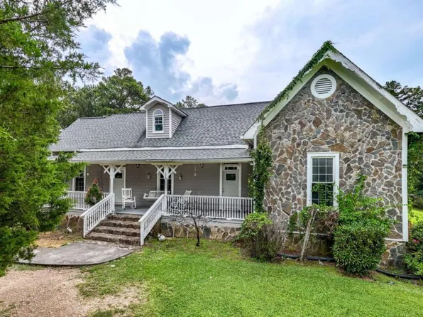 14 Nature Walk Rd SW, Rome, GA 30161