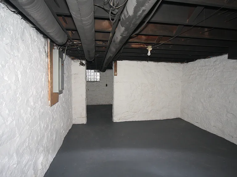 74 W Greenwood Ave — Photo 26