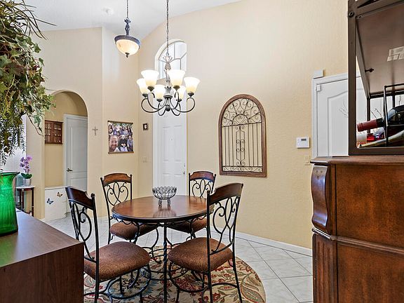 5th image of 5771 Sunberry Circle W