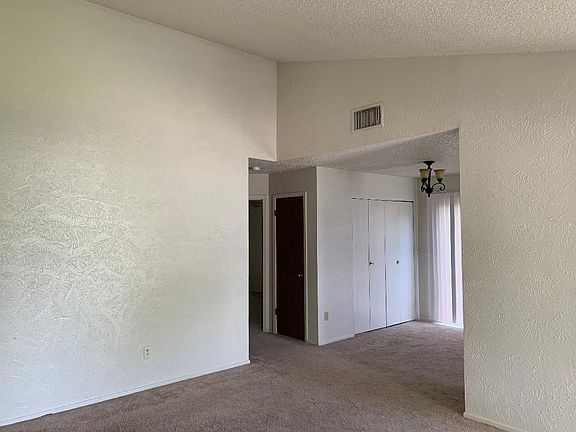 4th image of 7902 Brodie Ln #A