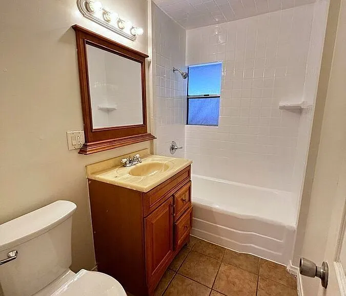 22122 Saticoy St — Photo 14
