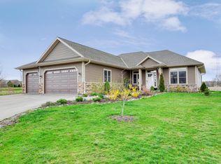 21647 Eight Mile Rd W, Muskego, WI 53150