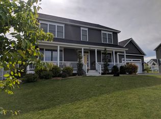 108 Royal Dr, South Burlington, VT 05403