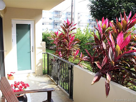 5th image of 9020 NE 8th Ave APT 1I