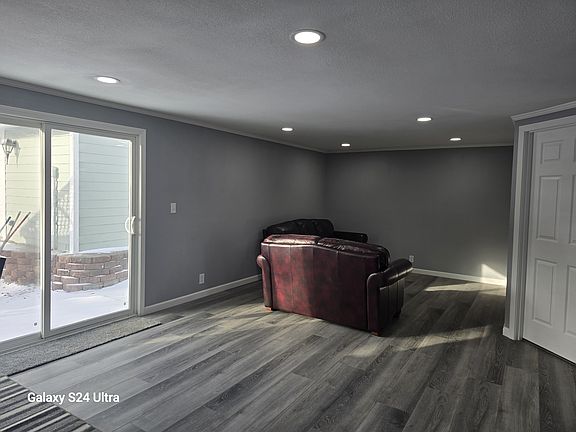 5th image of 117 Norbeck Dr