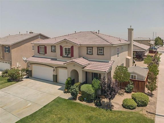 2nd image of 13523 Bentley St