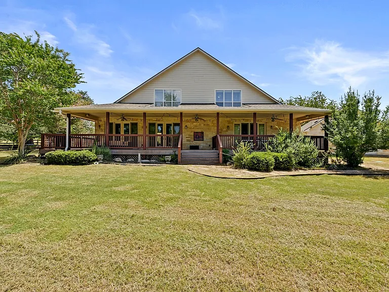 211 Moore Ln — Photo 10