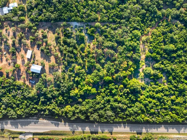 110 Moellering, Fredericksburg, TX 78624