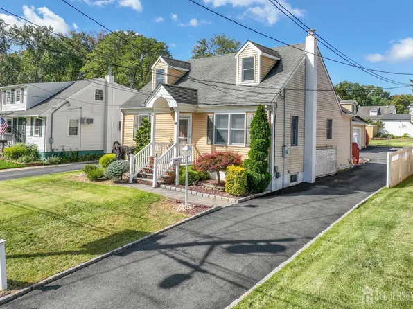 41 Clover Ave, Colonia, NJ 07067