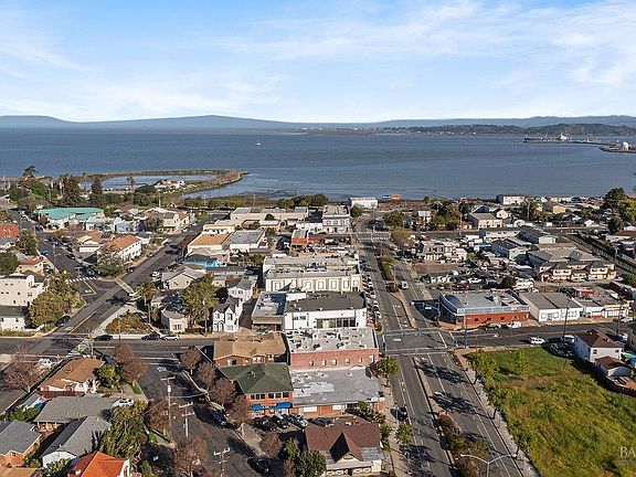 4th image of 205 Pacific Avenue #213