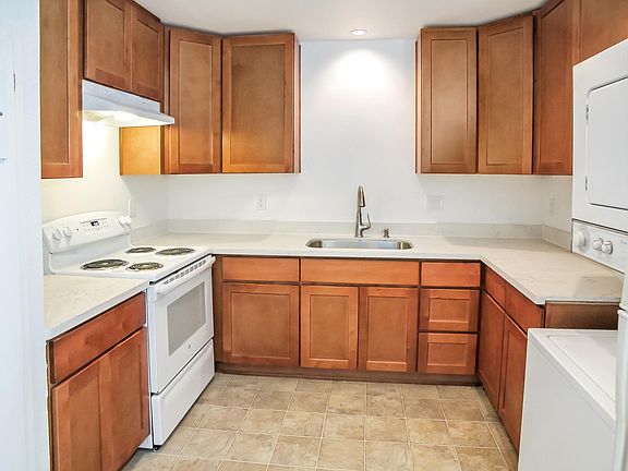 4th image of 447 S 19th St