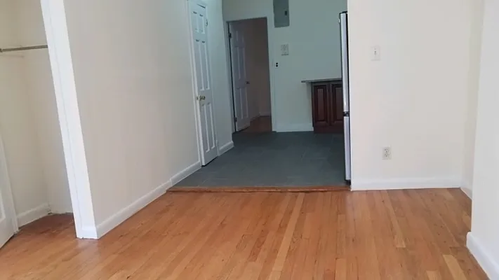 Rented by Chartwell Manhattan Realty | media 4