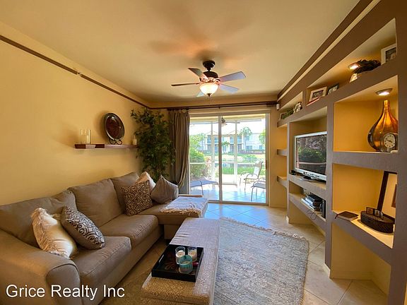 4th image of 20261 Estero Gardens Cir #1-105
