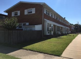8858 N Prospect St, Niles, IL 60714