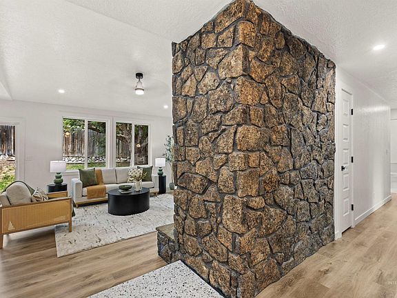 4th image of 4081 S Minuteman Way