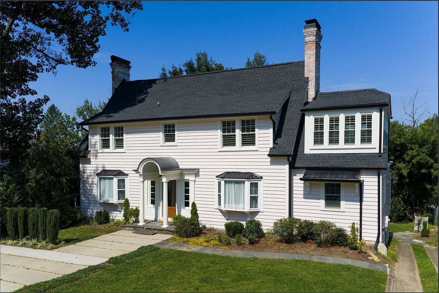 4 bed, 3.5 bath, 3200 sqft, $10,500 — Photo 1
