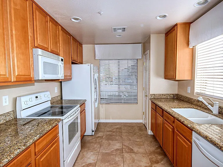 12754 W Desert Mirage Dr — Photo 20