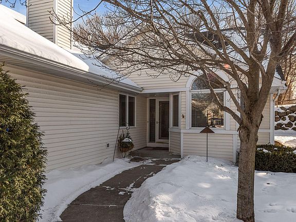 2nd image of 19480 Waterford Ct