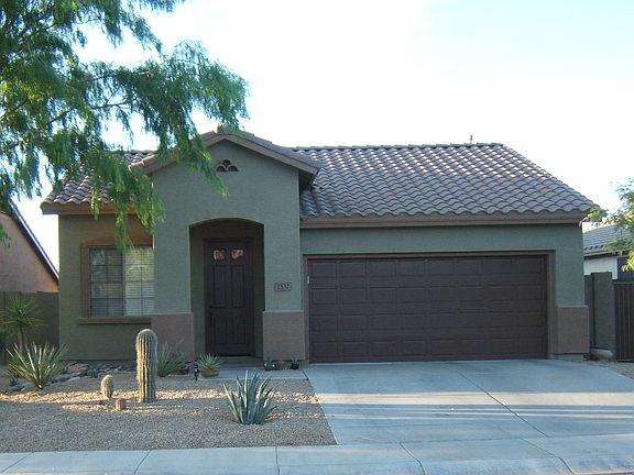 2nd image of 2532 W Warren Dr