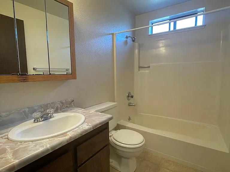 3050 Lk Wood Blvd — Photo 4