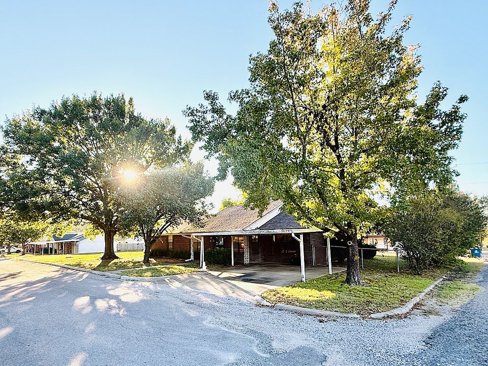 1st image of 300 Denton Ct
