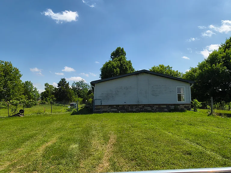 4735 E County Road 74 — Photo 39