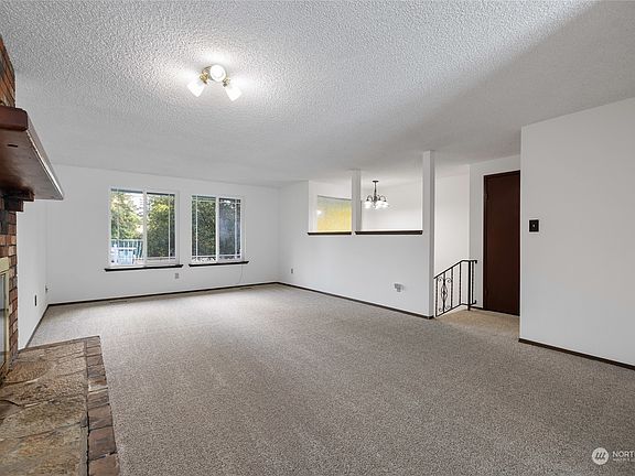 4th image of 426 142nd Street Ct S