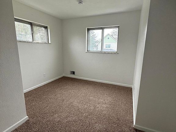 3rd image of 3554 Cecelia Ave