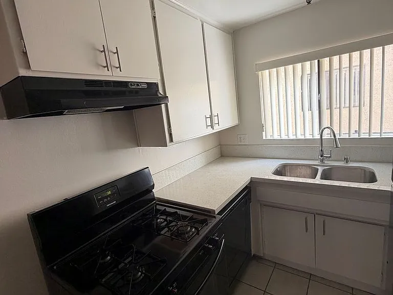 3736 Jasmine Ave — Photo 12