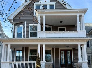 134 Hubinger St #2, New Haven, CT 06511