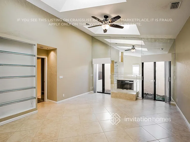 7045 Golf Pointe Cir — Photo 3