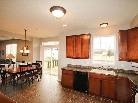 5th image of 1717 Chatham Pl